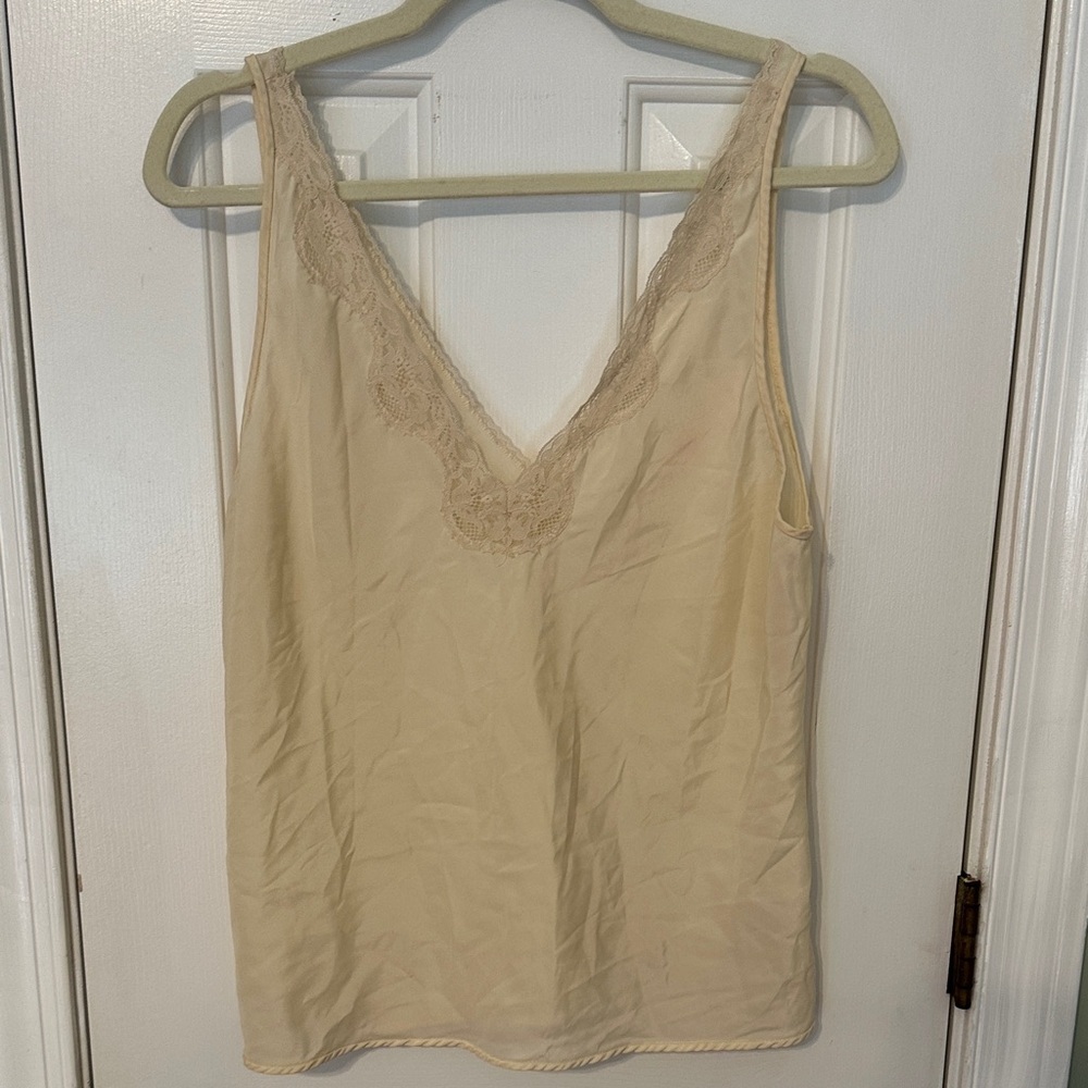 Elegant Lace V-Neck Tank Top